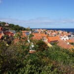Gudhjem. Sehenswertes, Räuchereien und Anfahrt